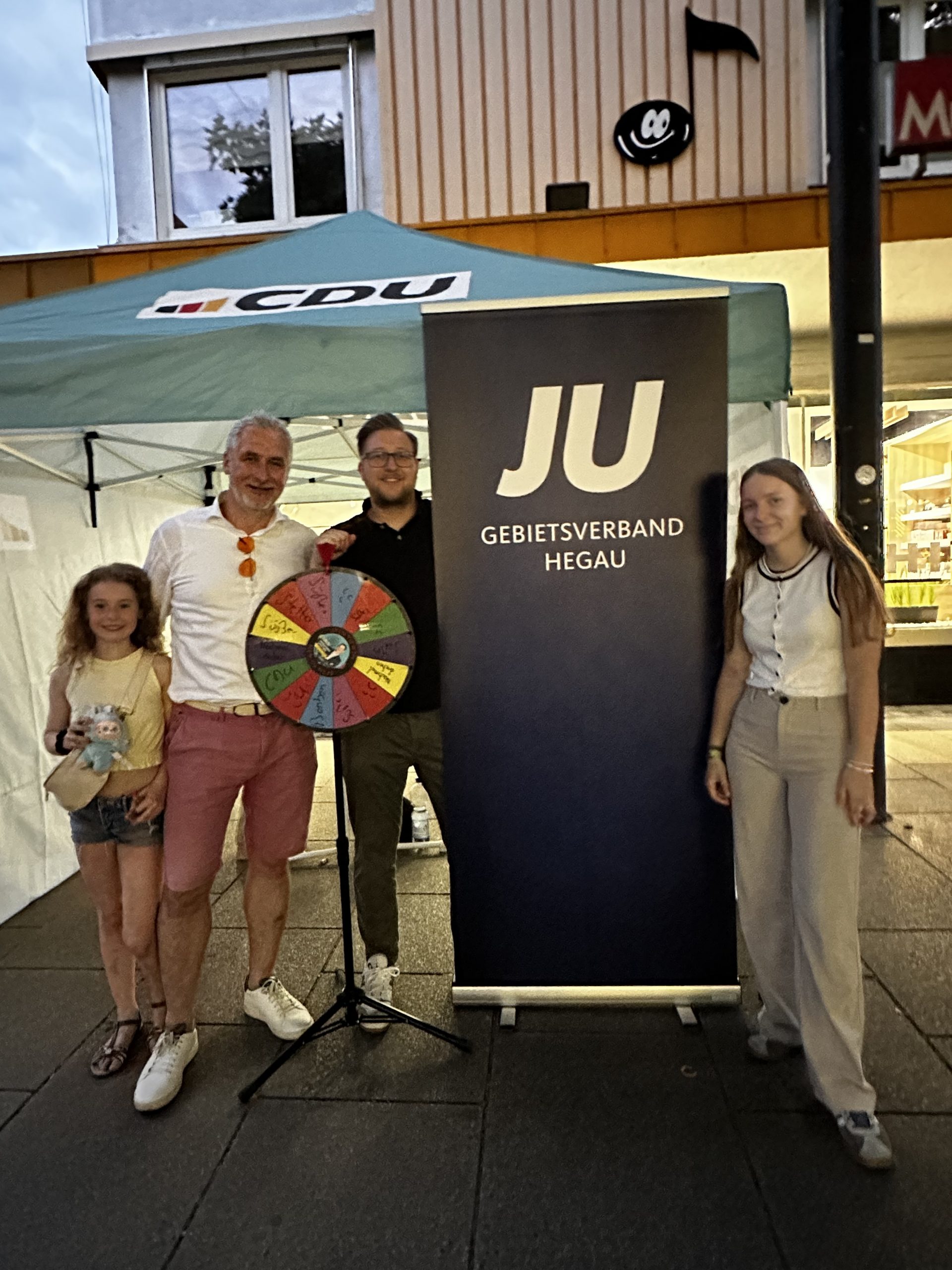 CDU-Stand mit Glücksrad